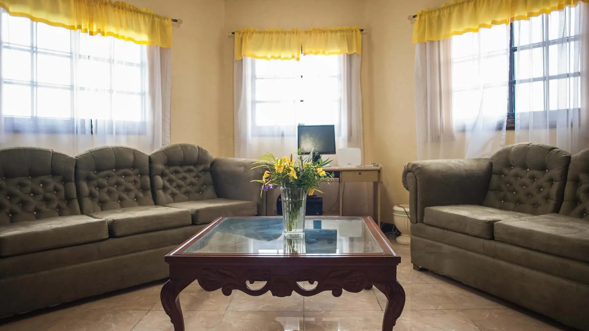 Clarridge View Guesthouse Montego Bay Jamaica